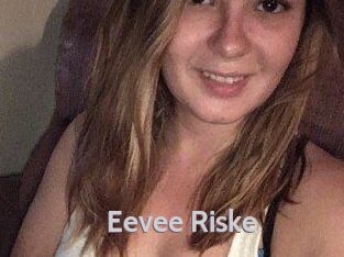 Eevee_Riske