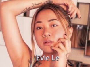 Evie_Le