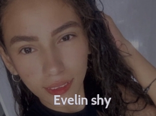 Evelin_shy
