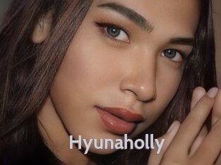 Hyunaholly