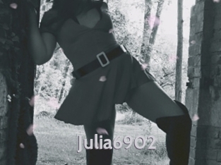 Julia6902