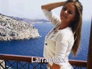 LarraMaxx