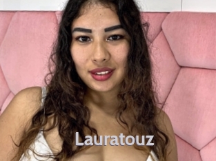 lauratouz Live Cam 66
