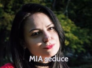 MIA_seduce
