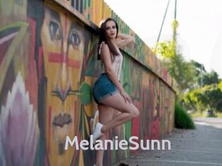 MelanieSunn Live Cam 66