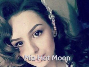 Mia_Hot_Moon