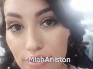MiahAniston