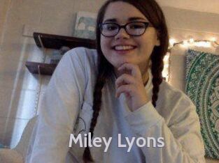 Miley_Lyons Live Cam 66
