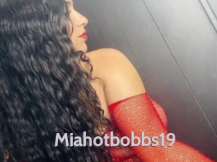 Miahotbobbs19