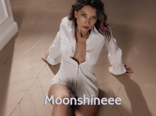 Moonshineee