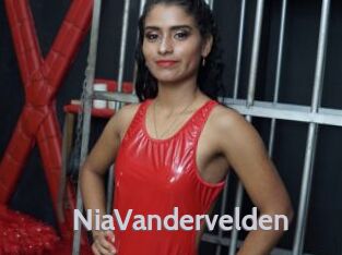 NiaVandervelden