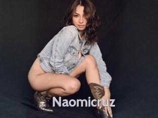 Naomicruz