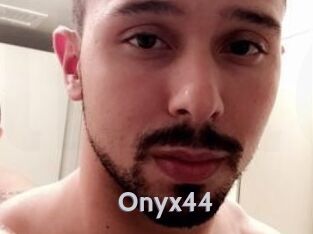 Onyx44