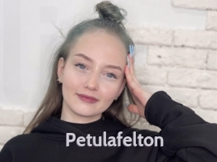 Petulafelton