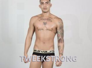 TWEEKSTRONG